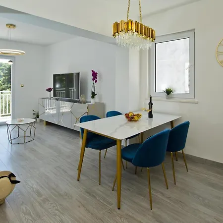 Luxury Veronika Appartement *